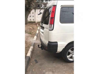 Фаркоп для Toyota Lite Ace Noah 1996-2001, Toyota Town Ace Noah 1996-2001, Toyota Lite Ace 1996-2007, Toyota Town Ace 1996-2007, в т.ч. Field Tourer, кроме Road Tourer, Daihatsu Delta 1996-2001 крепление шара на двух болтах
