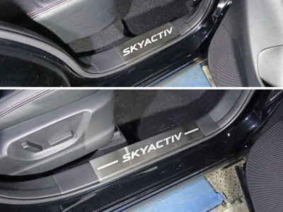 Накладки на пластиковые пороги лист шлифованный надпись SKYACTIV ТСС для Mazda CX-5 2015-2021