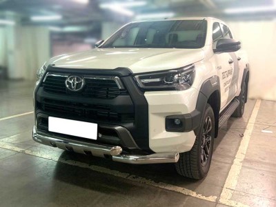 Защита переднего бампера d-76 с доп.накладками для Toyota Hilux 2020 – н.в.