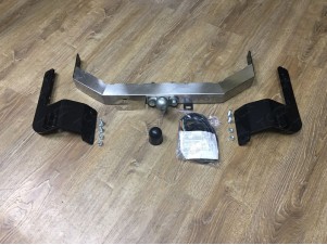 Фаркоп ТСС надпись Toyota для Toyota Land Cruiser 200 Executive/TRD № TCU00046
