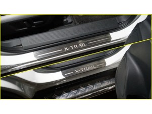 Накладки на пороги (лист шлифованный с полосой) 4шт для Nissan X-Trail 2021 — н.в. NISXTR24-07