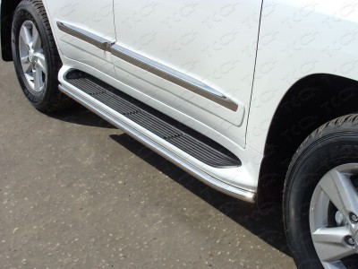 Защита штатных порогов 42 мм (аналог Lexus LX570) ТСС для Toyota Land Cruiser 200 2012-2015
