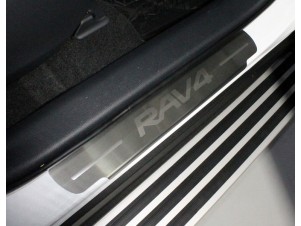 Накладки на пороги лист шлифованный надпись Toyota 4 шт для Toyota RAV4 № TOYRAV19-08
