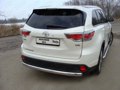 Защита заднего бампера овальная 75х42 мм ТСС для Toyota Highlander 2014-2016