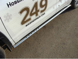 Пороги труба овальная с проступью 75х42 мм для Toyota Highlander № TOYHIGHL14-11