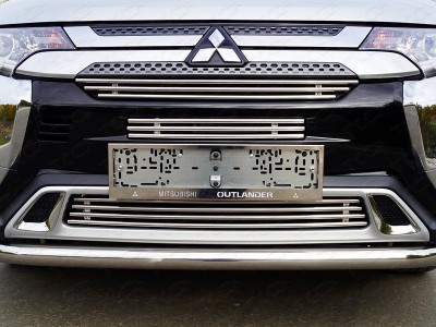 Решетка радиатора нижняя 12 мм для Mitsubishi Outlander 2018-2021