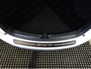 Накладка на задний бампер шлифованный лист надпись Skyactiv для Mazda CX-5 № MAZCX517-16