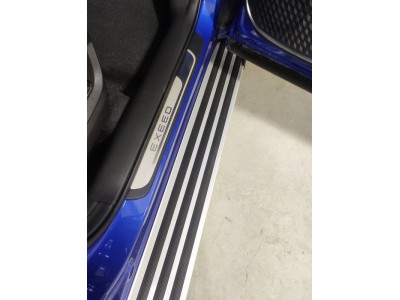Пороги алюминиевые Slim Line Silver 1820 мм ТСС для Exeed LX 1.5L Turbo 2WD 2022 – н.в. 