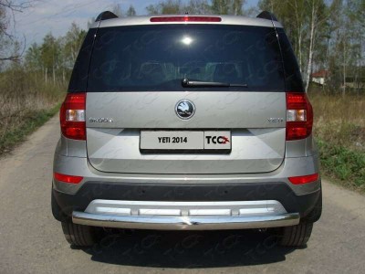 Защита заднего бампера овальная длинная 75х42 мм ТСС для Skoda Yeti 2014-2018