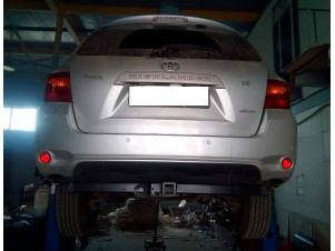 Фаркоп Бизон, тип шара Е, с хромированной накладкой для Toyota Highlander/Lexus RX № FA 1010-E(N)