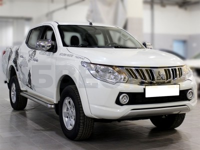 Пороги с площадкой алюминиевый лист 60 мм Технотек для Mitsubishi L-200 2015-2021