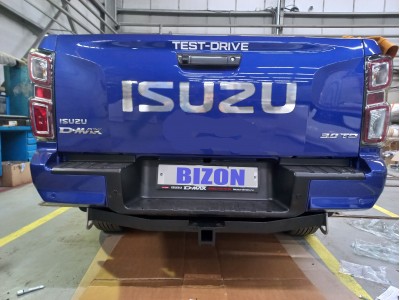 Фаркоп для Isuzu D-MAX 2021-н.в. съемное крепление шара под американский квадрат