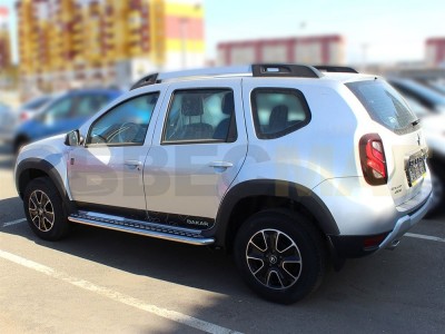 Пороги с площадкой алюминиевый лист 53 мм Технотек для Renault Duster Dakar 2015-2021