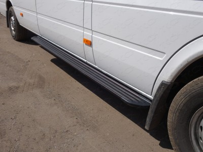 Порог алюминиевый Slim Line Black ТСС для Mercedes-Benz Sprinter 2014-2021