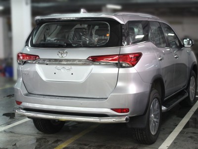 Защита заднего бампера 76 мм для Toyota Fortuner 2017-2020 TF17_3.2