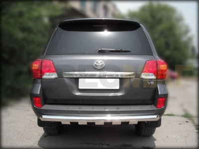 Защита заднего бампера 76 мм с накладками для Toyota Land Cruiser 200 2013-2015