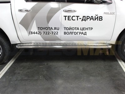 Пороги с площадкой алюминиевый лист 76 мм Технотек для Toyota Fortuner 2017-2021