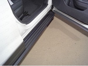 Пороги алюминиевые Slim Line Black для Subaru Forester SK № SUBFOR18-33B