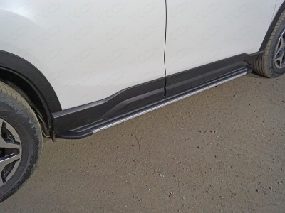 Пороги алюминиевые Slim Line Silver ТСС для Subaru Forester S5 2018-2021