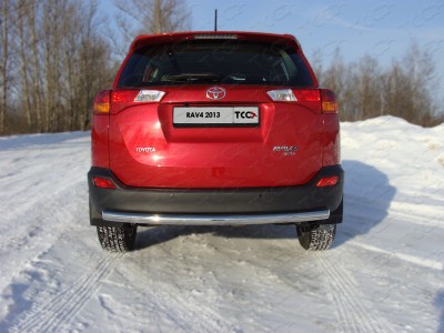 Защита заднего бампера центральная 60 мм ТСС для Toyota RAV4 2013-2015