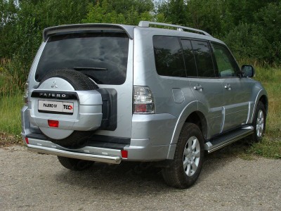 Защита заднего бампера овальная 75х42 мм ТСС для Mitsubishi Pajero 4 2006-2014