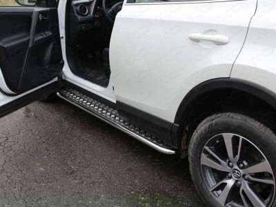 Пороги с площадкой алюминиевый лист 42 мм ТСС для Toyota RAV4 2015-2019