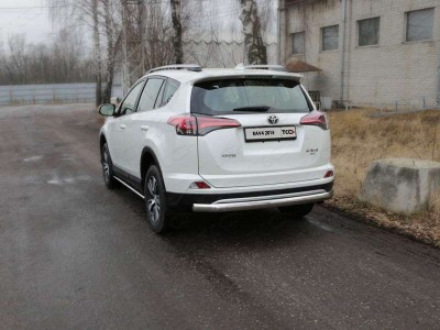 Защита заднего бампера овальная 75х42 мм ТСС для Toyota RAV4 2015-2019