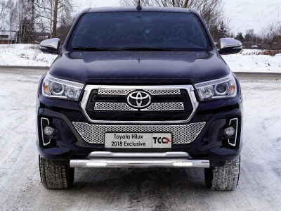 Защита переднего бампера с ДХО 76 мм ТСС для Toyota Hilux Exclusive 2018-2021