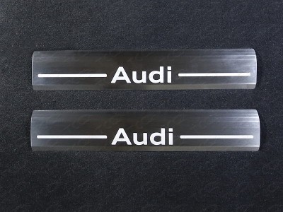 Накладки на пороги на пластик шлифованный лист надпись Audi 2 штуки ТСС для Audi Q5 2016-2021