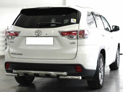Защита заднего бампера d-60 с накладками для Toyota Highlander 2017-2019