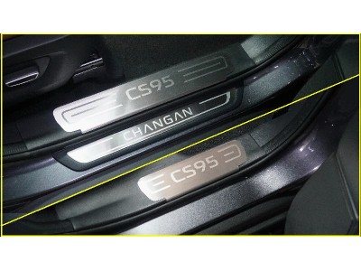 Накладки на пластиковые пороги (лист шлифованный надпись CS95) 4шт для Changan CS95 2.0L 4WD 2024-н.в.
