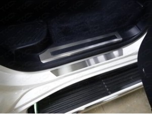 Накладки на пороги шлифованный лист для Toyota Land Cruiser 200 № TOYLC20015-19
